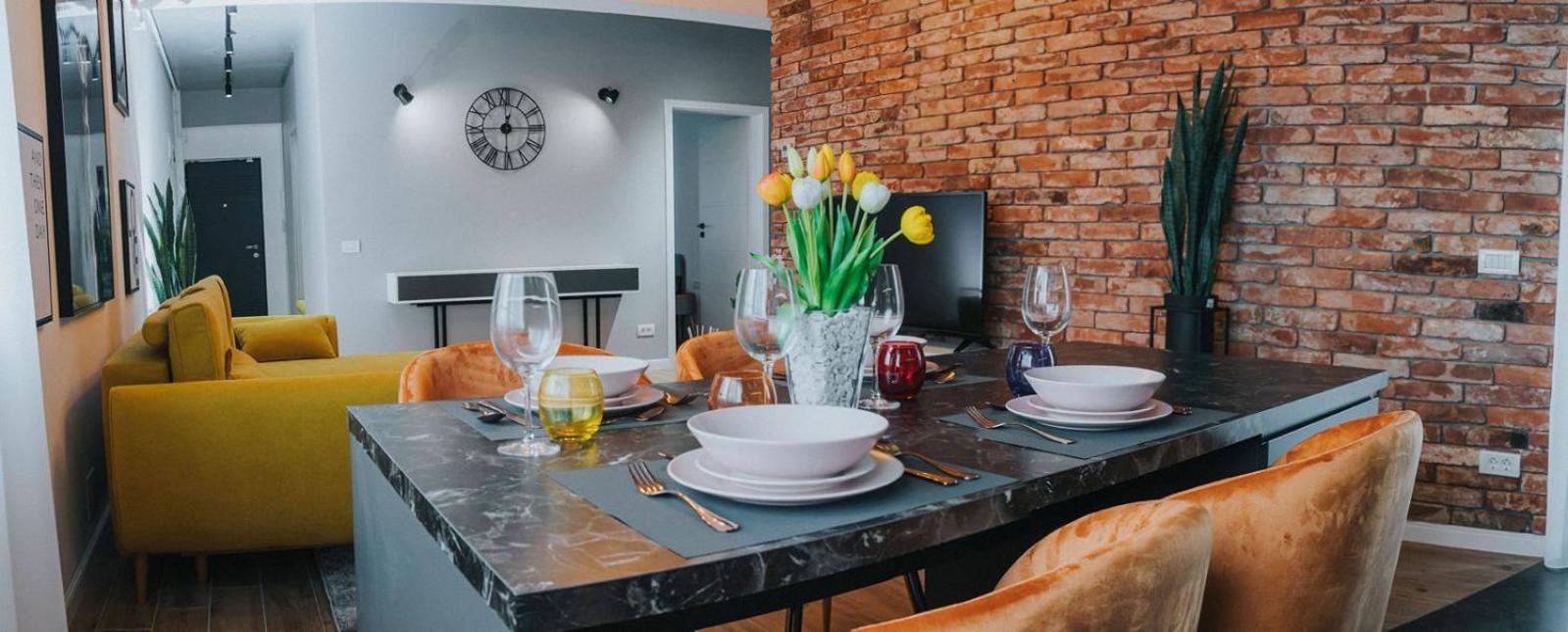 Charlotte Piata Unirii - Free Private Parking 2Bedrooms Apartment Oradea Exterior foto